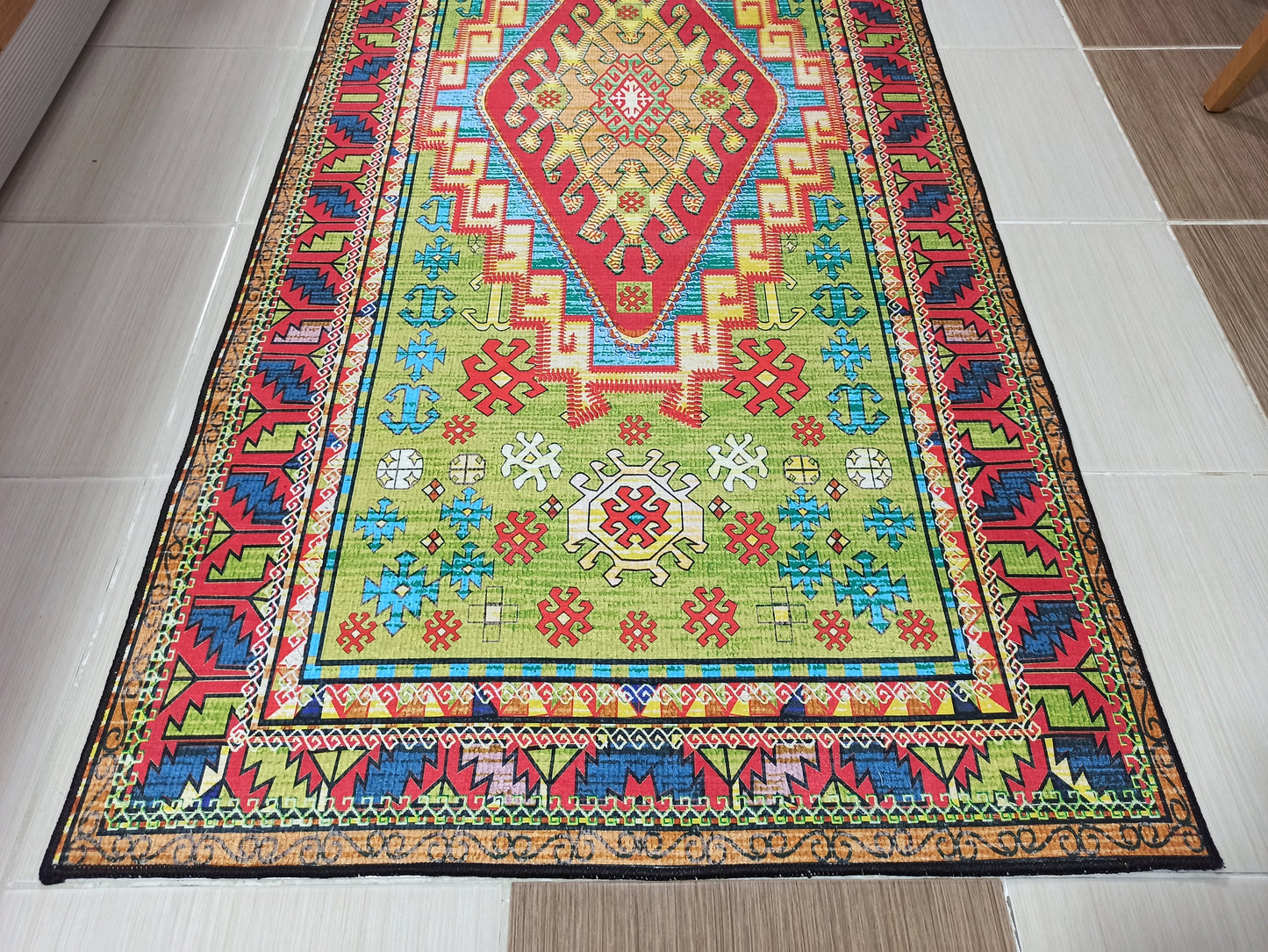 NALAN | Runner Rug, Persian Heriz Design, Kilim pattern Vintage rug look, Colorful Green Red, Interior decor, Modern Chic Luxury Area Carpet