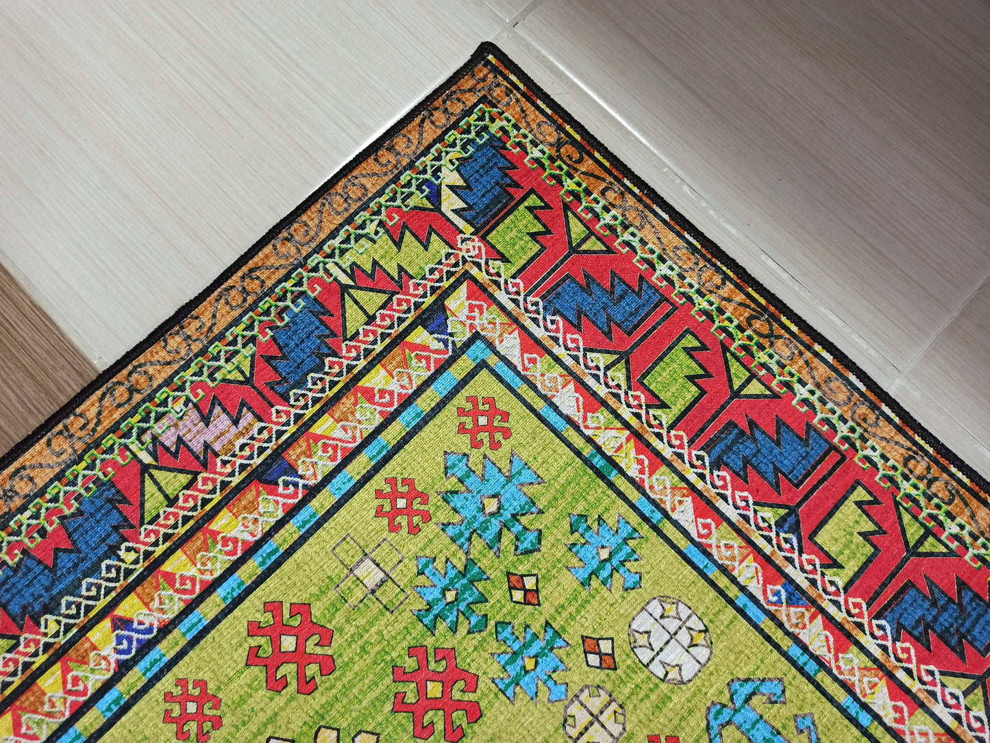 NALAN | Runner Rug, Persian Heriz Design, Kilim pattern Vintage rug look, Colorful Green Red, Interior decor, Modern Chic Luxury Area Carpet